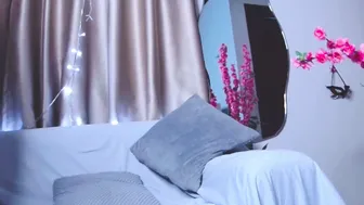 loraforreal ebony - 12 December 2025