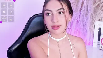 Chloe_joness_ hot webcam porn 12-12-2025