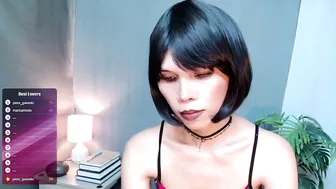 shes_notme hot webcam video 12-12-2025