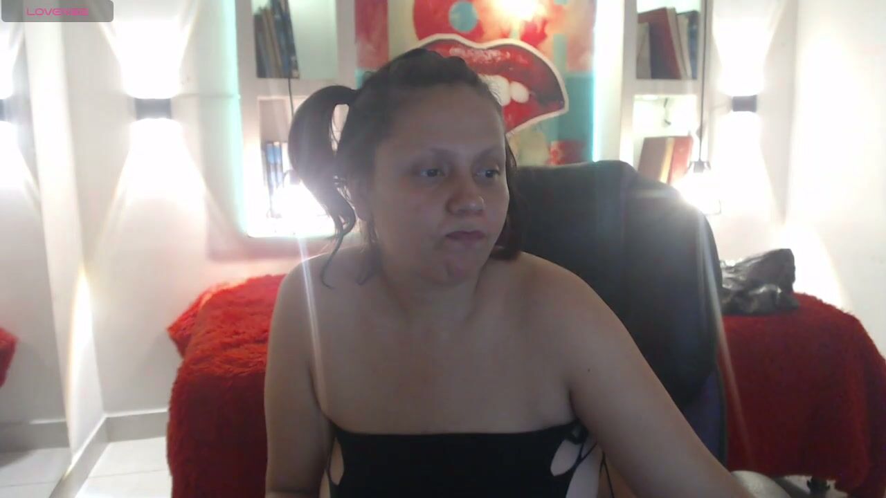 kati_momy on cam 12-Dec-2025