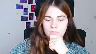 Elsa_mur shy 12-Dec-2025
