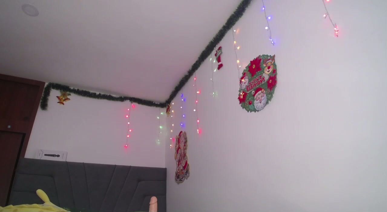 yinn_silver nude on cam - 12-Dec-25