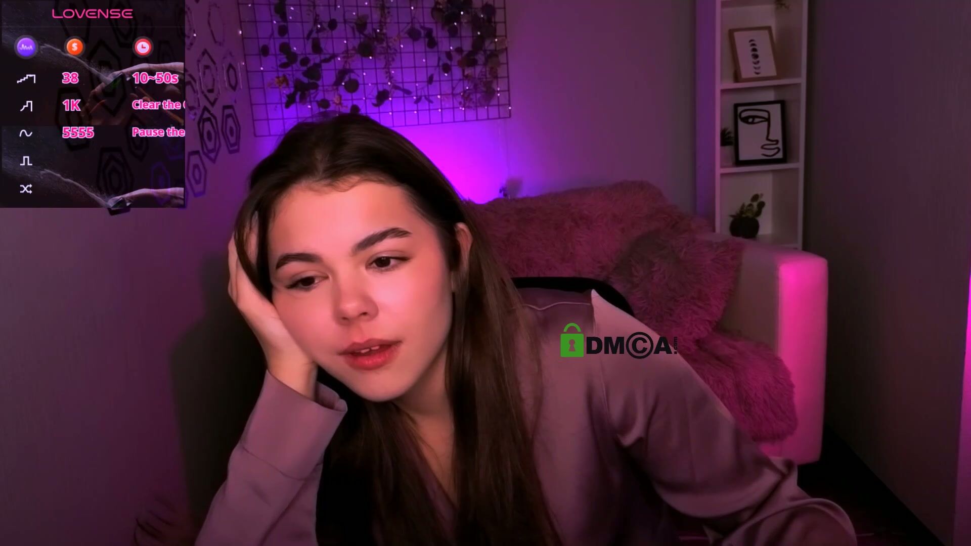 Maddycats nonude 12-14-2025