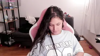 iam_nikki cam sex chat (12-14-2025)