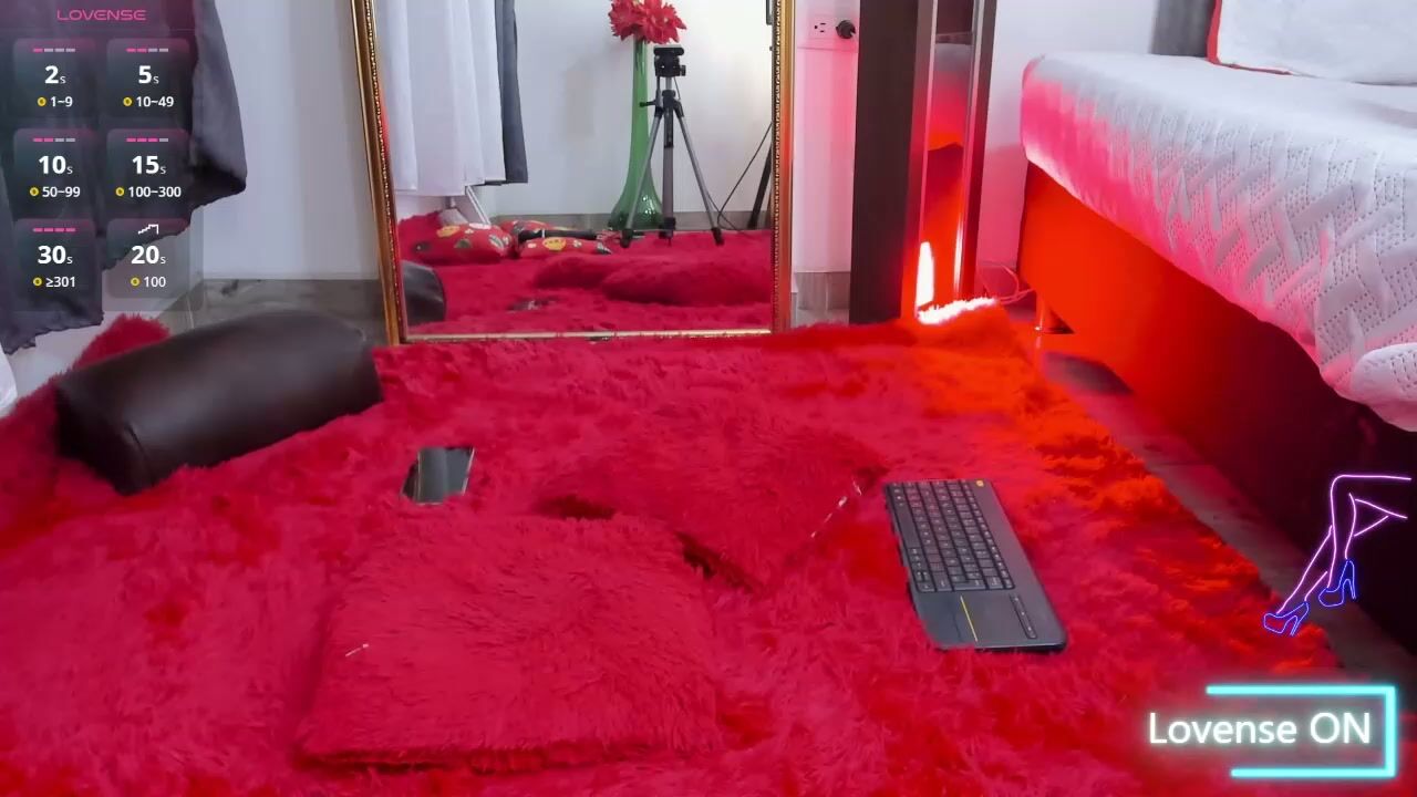miarobertsmilf smalltits 14-Dec-25