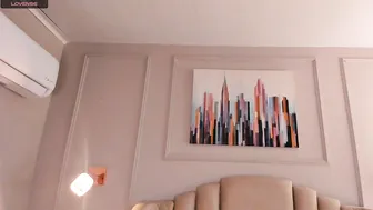 Mia_kisses2 14-Dec-25