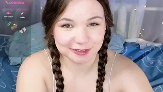 Emilyart_ shy live on cam