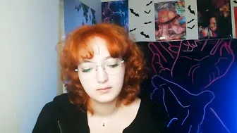 mistyrosee posing on webcam 14-Dec-2025