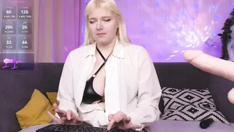 Glowkittenx webcam show 12/14/2025