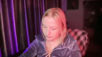hellyriddle recorded nude video 464974