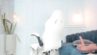 lia_velez_ anal stream