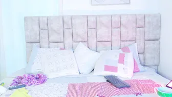 miablumm_ hot porn video posing on cam