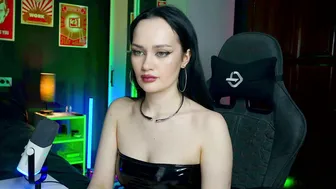 queenaliss recorded nude video 465400
