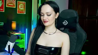 queenaliss recorded nude video 465400
