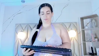 Angelswets naked on cam (12/14/2025)