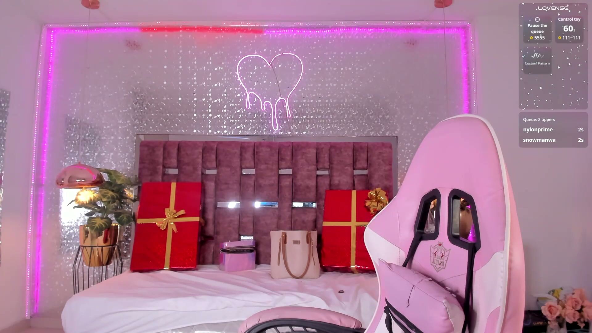 kylievictoria_ 12-15-2025