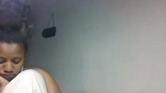 Tsaraflorida dildo posing on cam