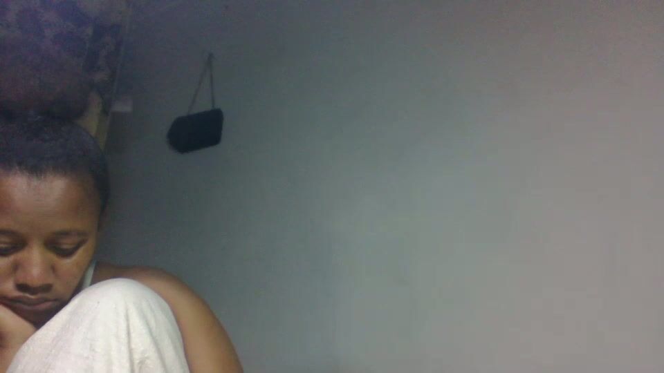Tsaraflorida dildo posing on cam