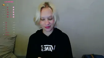 Molly_smolly_ nude 12-15-2025