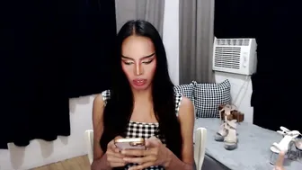 Mikeyalawi03 video cam porn 12-15-2025