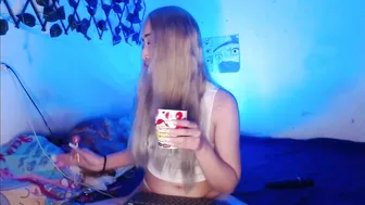 hallie_cam video 16-Dec-25