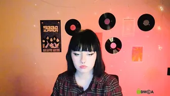 Mira_cool_ camvideo 12-16-2025