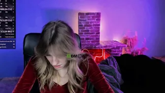 ketty_red chat sex 12-16-2025