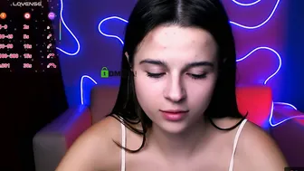 Zaina_kiss 12/16/2025