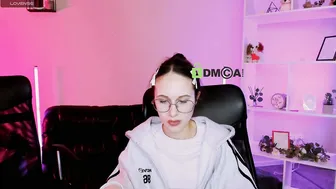 mona_cloud hot webcam porn video 12-16-2025