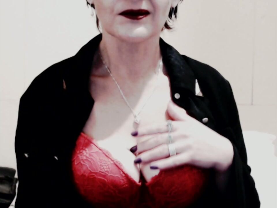 Naughtyjenniferxx horny amateur video 12-16-2025