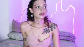 kalahnna recorded nude video 472848