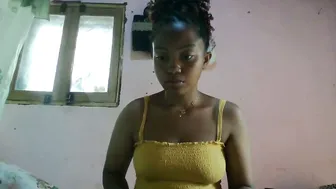 Nayrah12 sex chat 12/16/2025