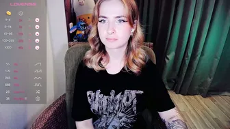 shyfoxxxy redhead video cam