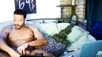 hknox714 cam xxx (12/16/2025)