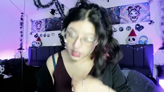 Sabrinav_ porn cam 16 December 2025