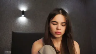 linda_clarsss shy 12-16-2025