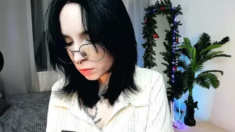 lilithlunna cam porn video posing on webcam