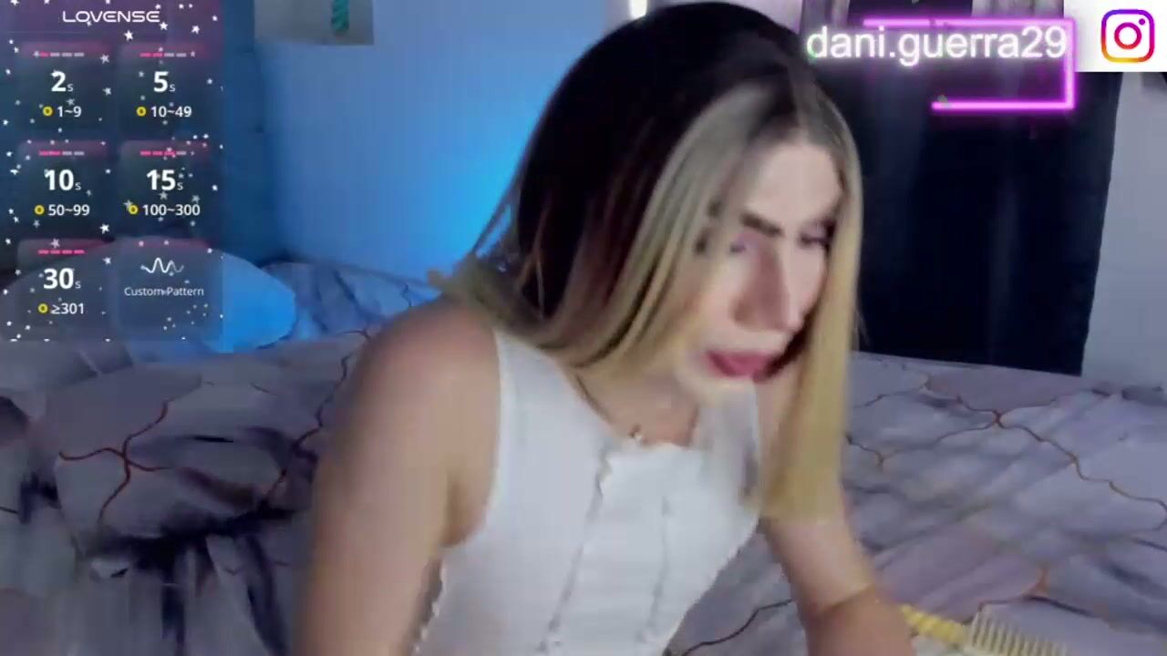 dani_lovet1 on webcam 12/16/2025