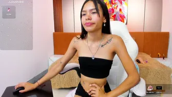 Sofi_little2 porn chat (12/17/2025)