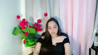 Hilarymolly petite free cam show
