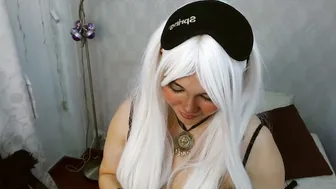 lucy_cold1 new posing on cam