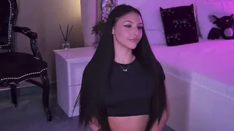 Lexy_banks 17 December 2025 skinny