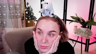 Lushcherry on cam (12/17/2025)