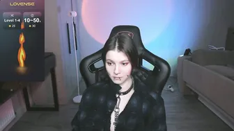 Arden_moraine porn chat 17 December 2025