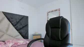 Saskiagrendel cam porn (12-17-2025)