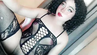Vae_sha posing on cam 17-Dec-2025