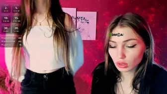 esme_moore_ couple 12-17-2025