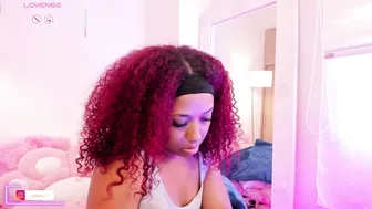 aisharose_ cam xxx (12-17-2025)