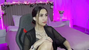 Rebeckathornton natural 17-Dec-2025