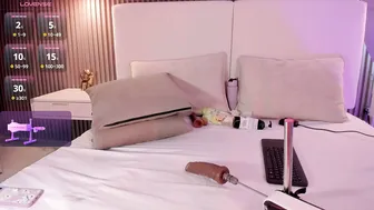 Anniie_clarkson video (12/18/2025)